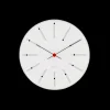 Arne Jacobsen Clocks Bankers Veggur Ø16 cm hvit/sort/rød
