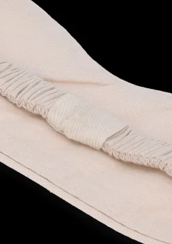 JUNA Daisy Dodo Sovemaske – Sand/Rød fra