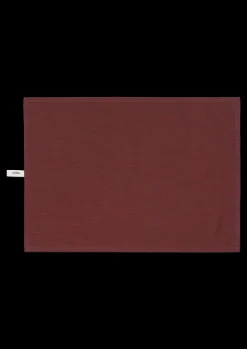 JUNA Surface kjøkkenhåndkle, sjokoladefarget, 50 x 70 cm – Kjøp her