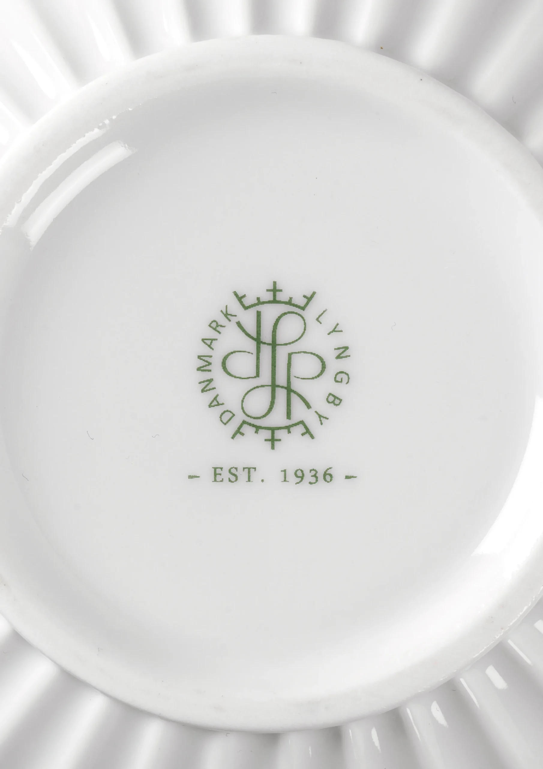 Lyngby Porcelæn Lyngby Tura Vase H18 hvit porselen