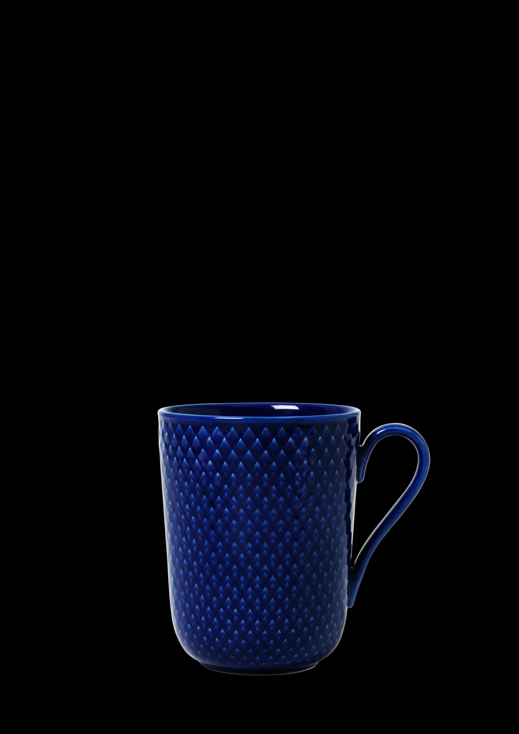 Lyngby Porcelæn Rhombe Color Kopp med hank 33 cl mørk blå