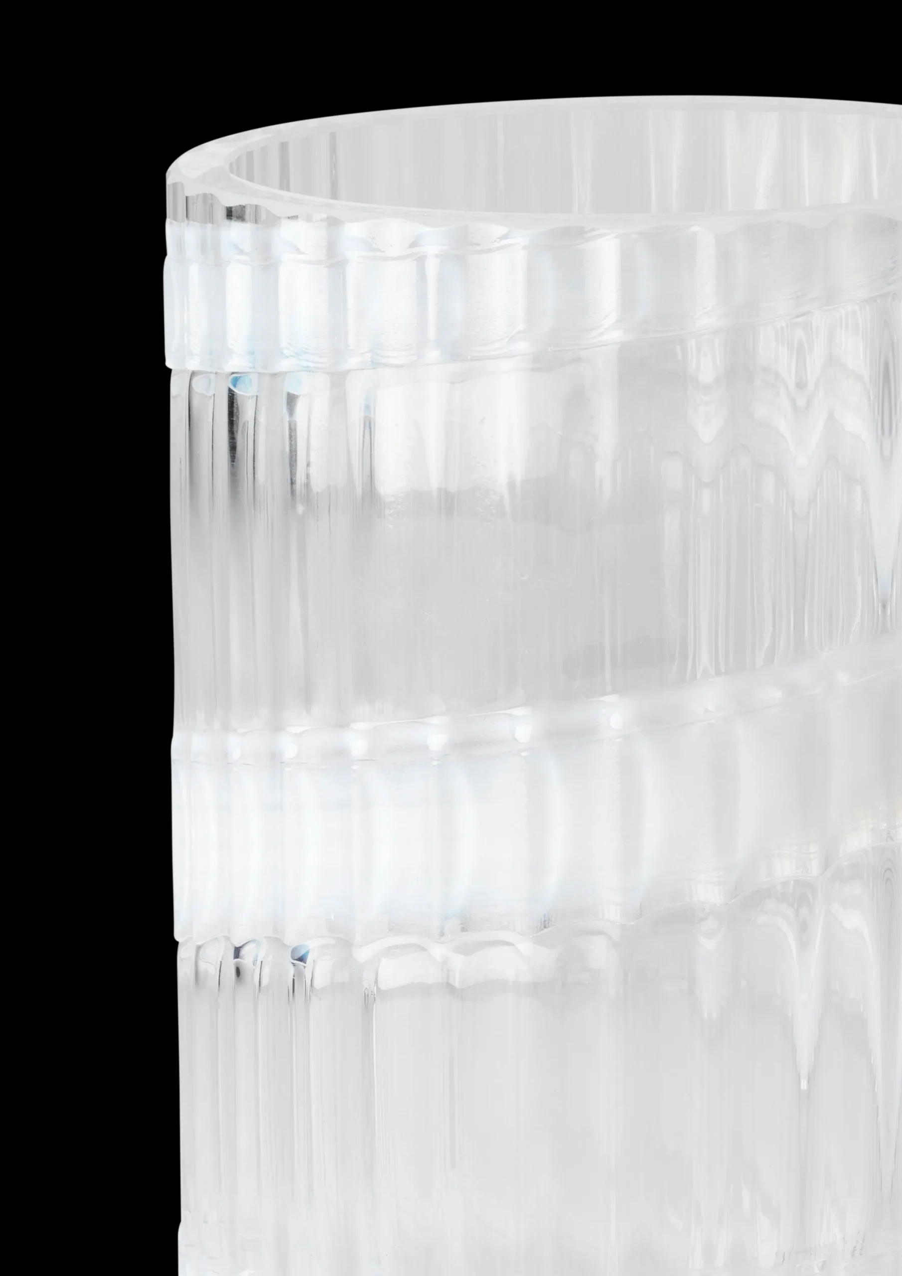 Lyngby Porcelæn Vase H15.5 cm swirl white munnblåst glass
