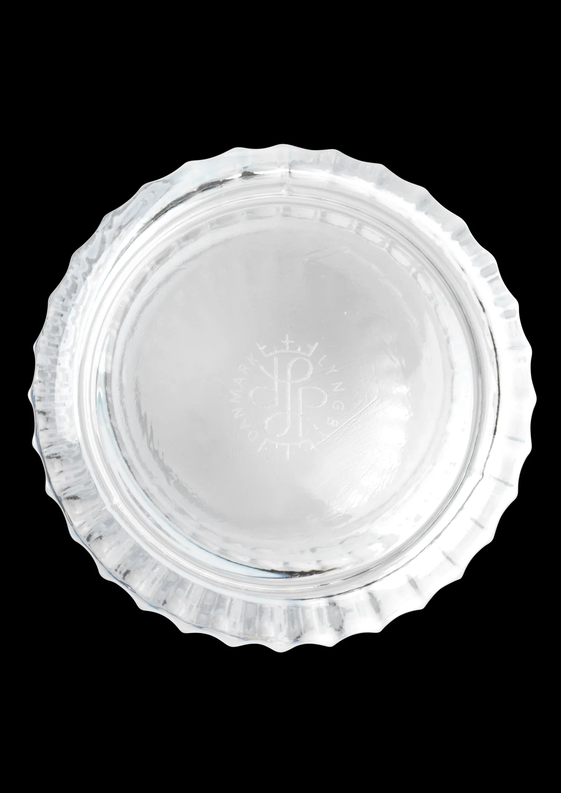 Lyngby Porcelæn Vase H15.5 cm swirl white munnblåst glass